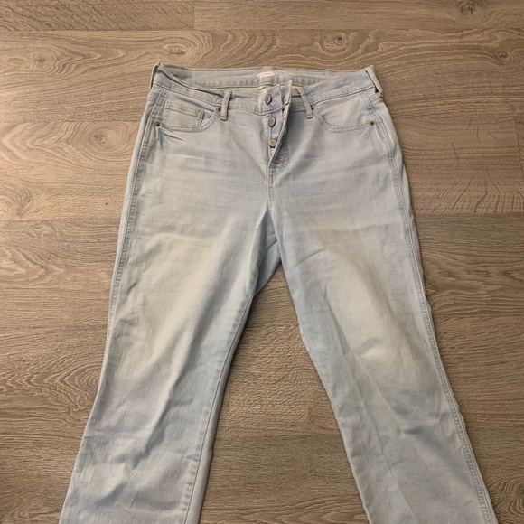 Old Navy Washed Cropped Flare Ankle Jeans - Picture 1 of 4